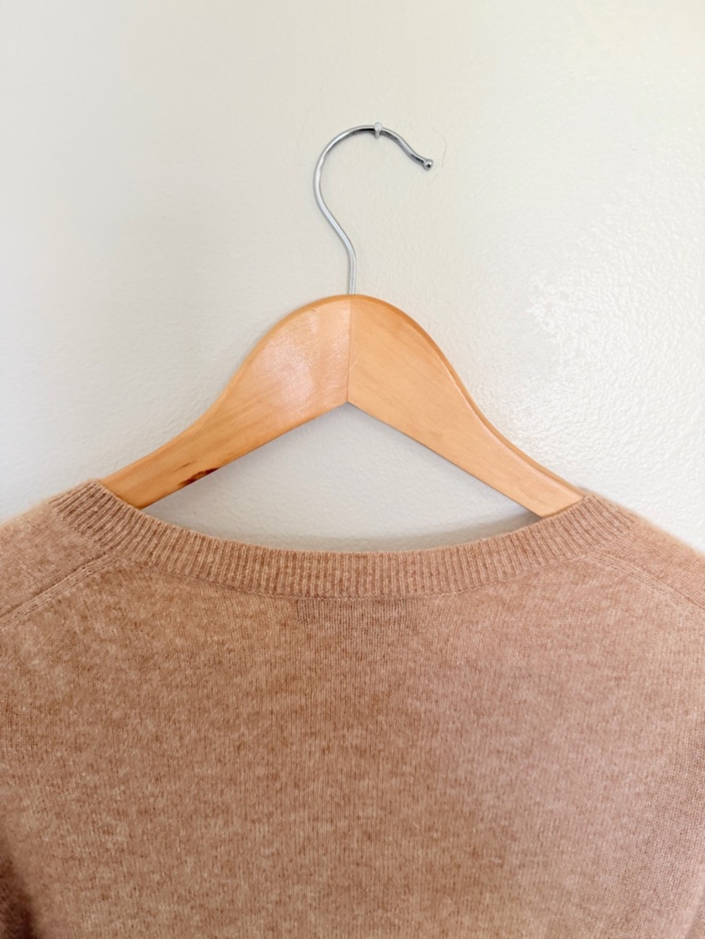 Charter Club 100% Cashmere V-Neck Sweater in Camel Women’s 1X - Picture 4 of 11